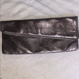 Metallic clutch